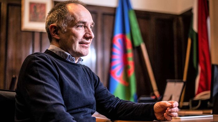 Vecsei Miklós is elsüllyedt, a roma felzárkóztatás egyik kulcsfigurája
